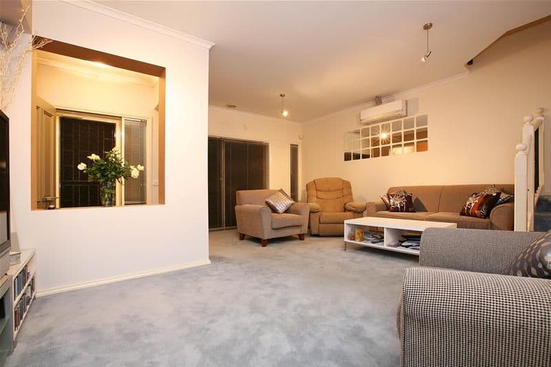 53 Bramble Crescent, BUNDOORA VIC 3083, Bundoora - Thumbnail 2