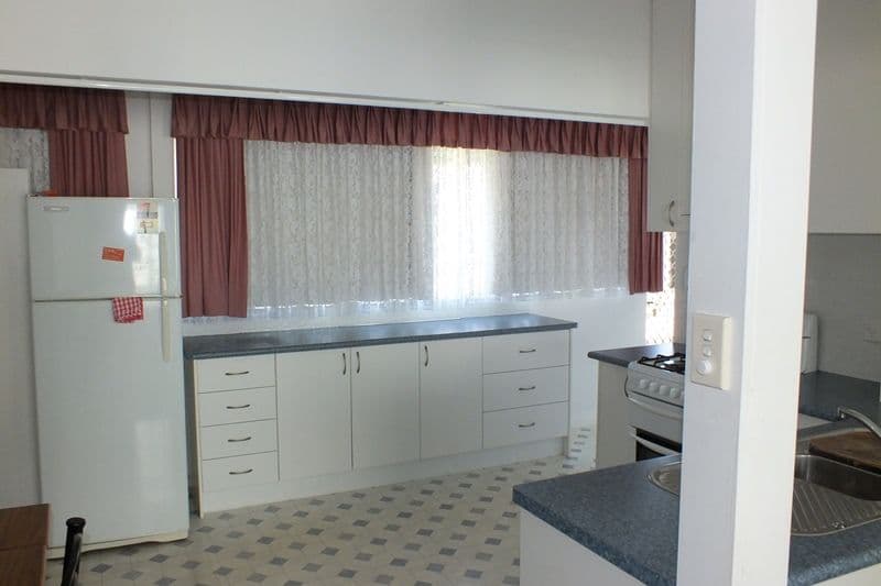 30 Jenolan Street, Oberon - Thumbnail 2