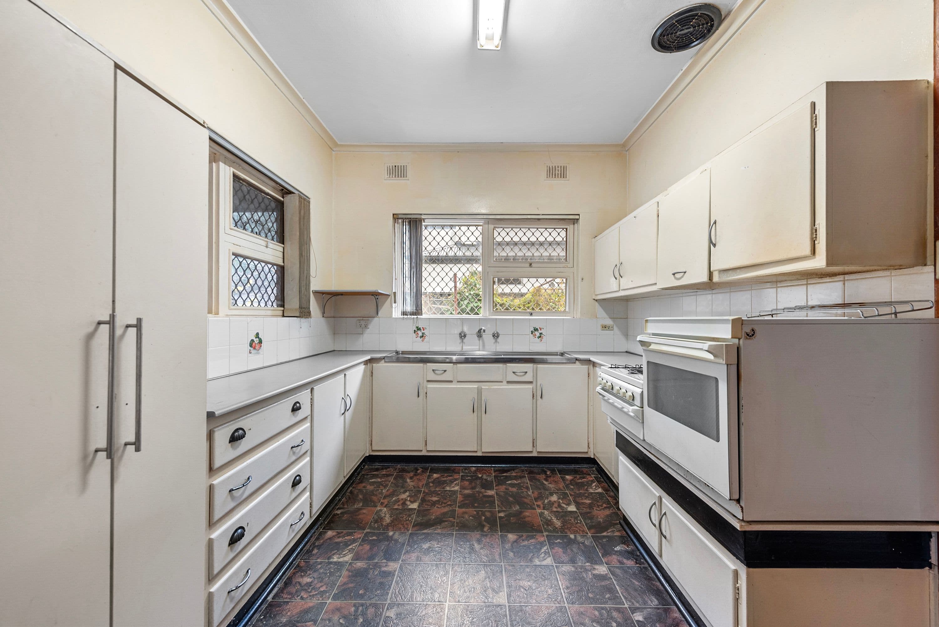 105 Reservoir Road, Modbury SA 5092, Modbury - Thumbnail 6