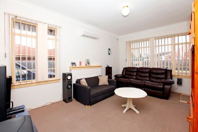 44 Orrong Avenue, RESERVOIR VIC 3073, Reservoir - Thumbnail 3