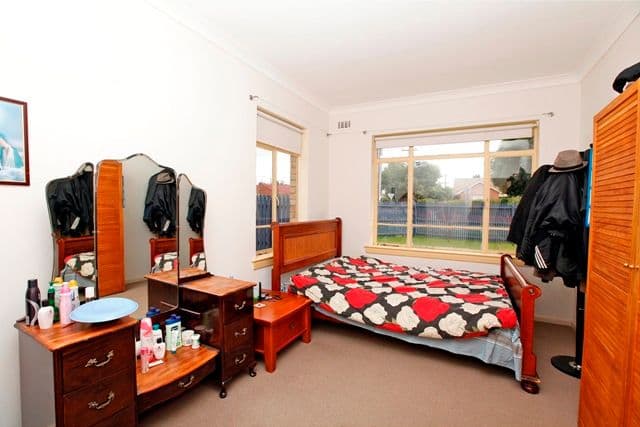 44 Orrong Avenue, RESERVOIR VIC 3073, Reservoir - Thumbnail 4