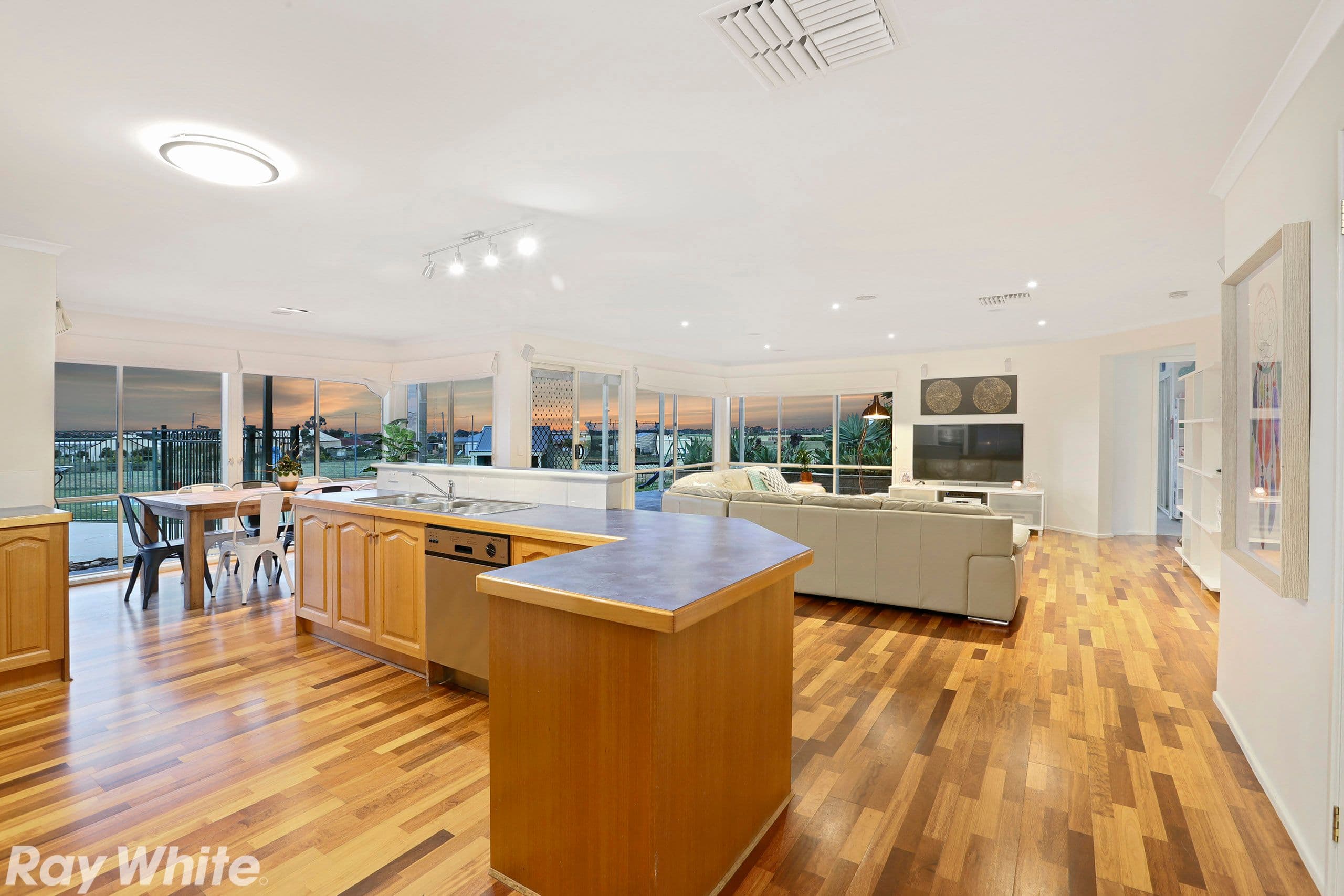 30 Viewbay Court, LOVELY BANKS VIC 3213, Lovely Banks - Thumbnail 7