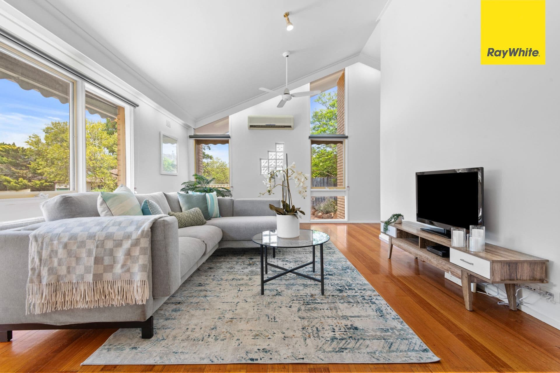 1 Dover Place, Melton West VIC 3337, Melton West - Thumbnail 3
