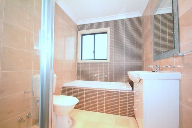 804 Hume Highway, BASS HILL NSW 2197, Bass Hill - Thumbnail 4
