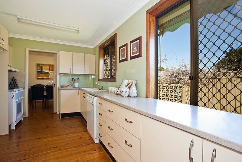 35 Higgerson Avenue, ENGADINE NSW 2233, Engadine - Thumbnail 2