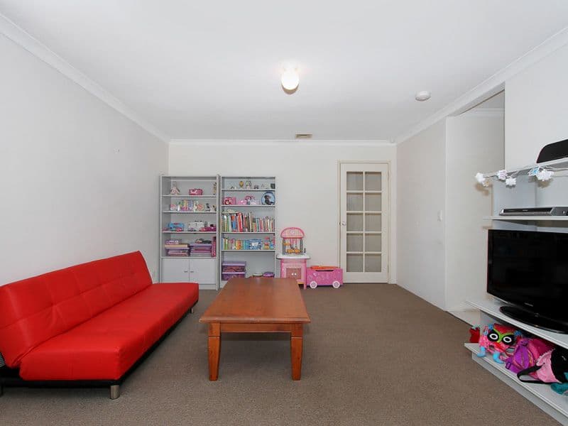 4 Bush Close, BECKENHAM WA 6107, Beckenham - Thumbnail 2