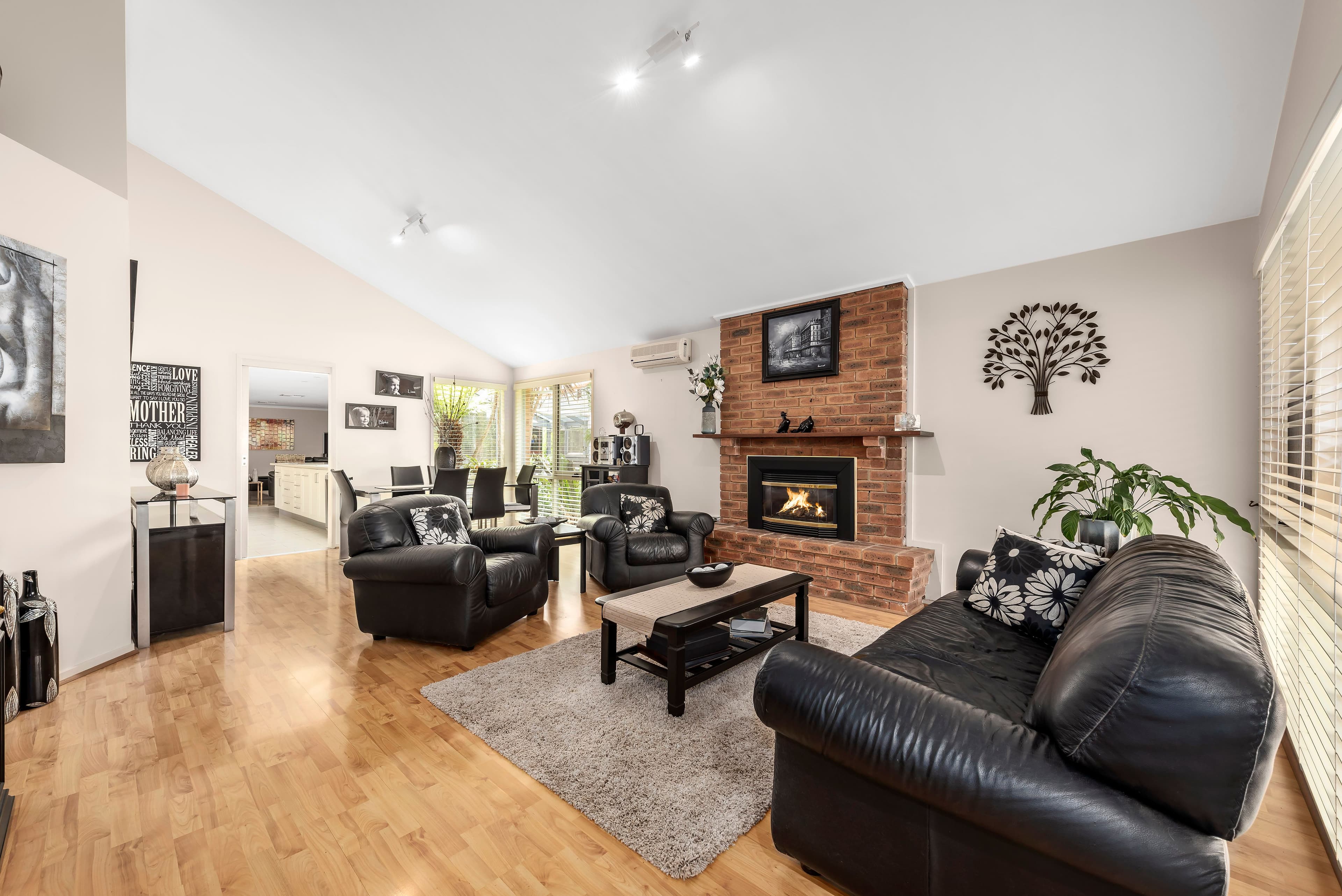 8 Kavanagh Court, Rowville VIC 3178, Rowville - Thumbnail 2