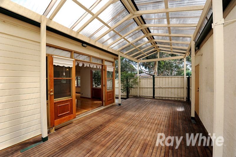 43 Jerilderie Drive, BERWICK VIC 3806, Berwick - Thumbnail 3