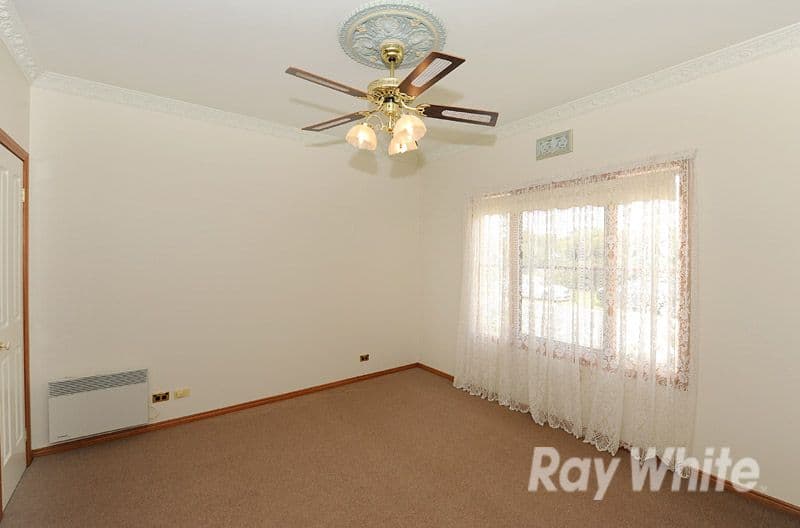 43 Jerilderie Drive, BERWICK VIC 3806, Berwick - Thumbnail 8