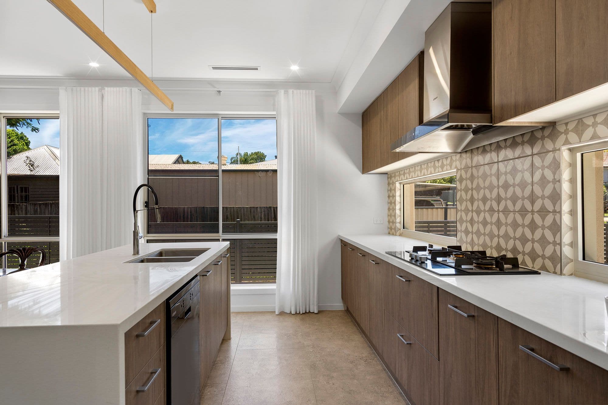 42 Cavillon Street, Holland Park QLD 4121, Holland Park - Thumbnail 4