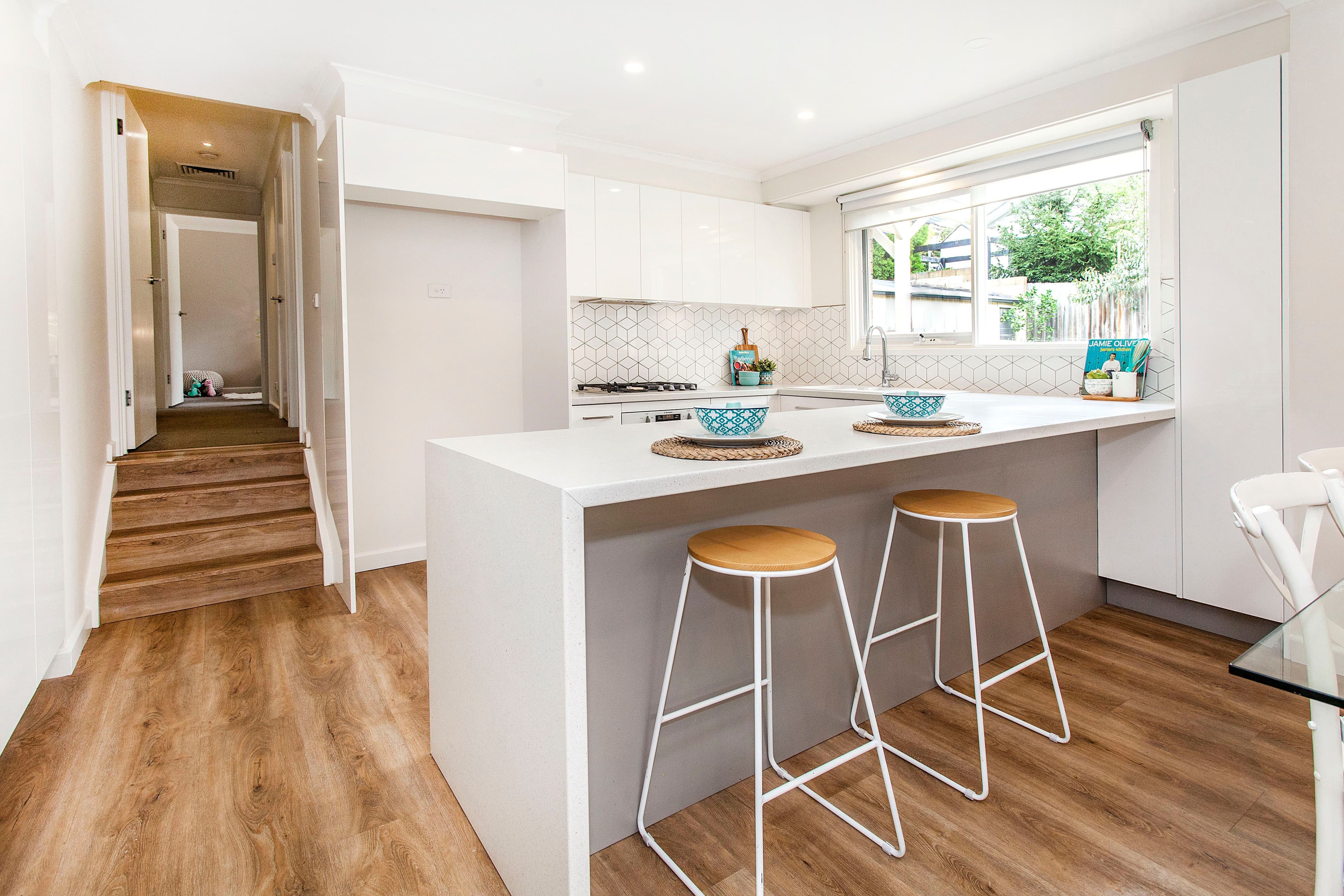 4 Dawe Road, Mitcham VIC 3132, Mitcham - Thumbnail 2