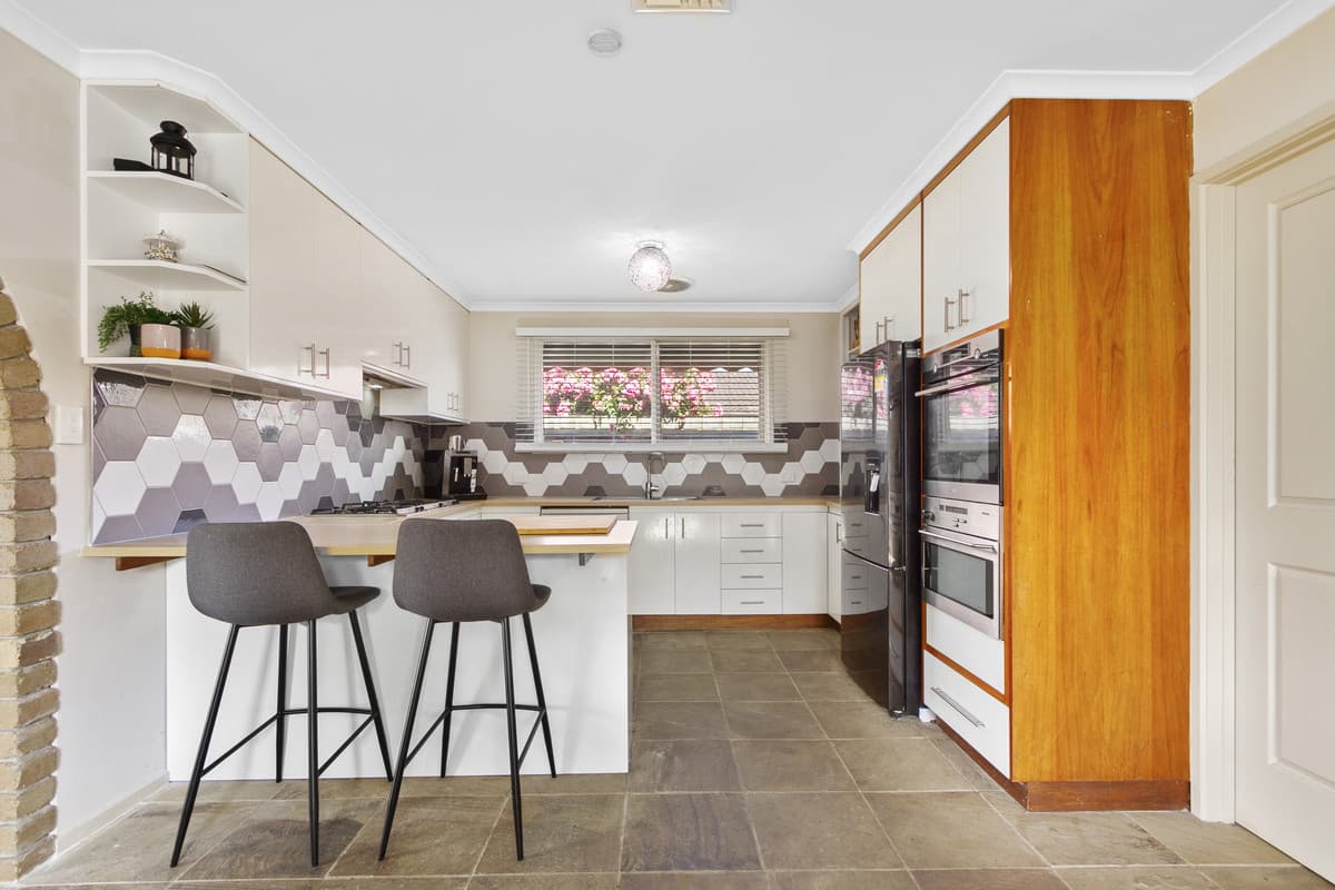 5 Hamilton Place, Mount Waverley, VIC, 3149, Morwell - Thumbnail 3