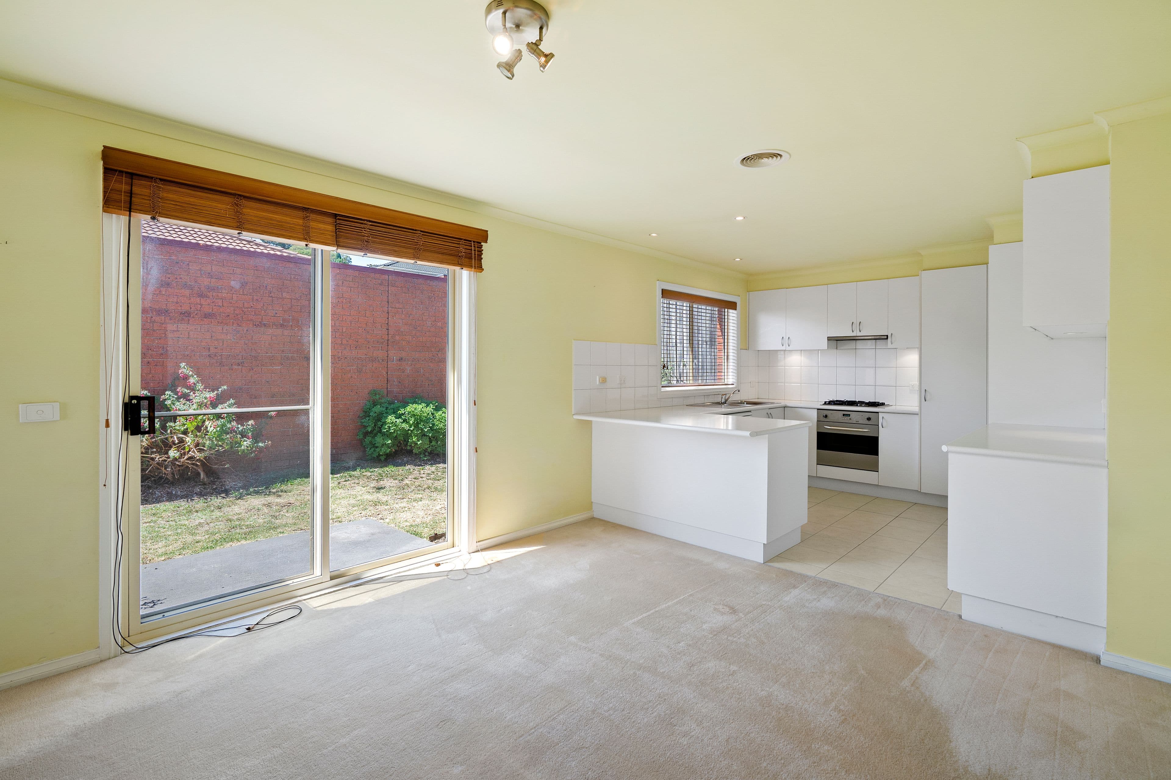 7 Hillcrest Avenue, Ferntree Gully VIC 3156, Ferntree Gully - Thumbnail 4