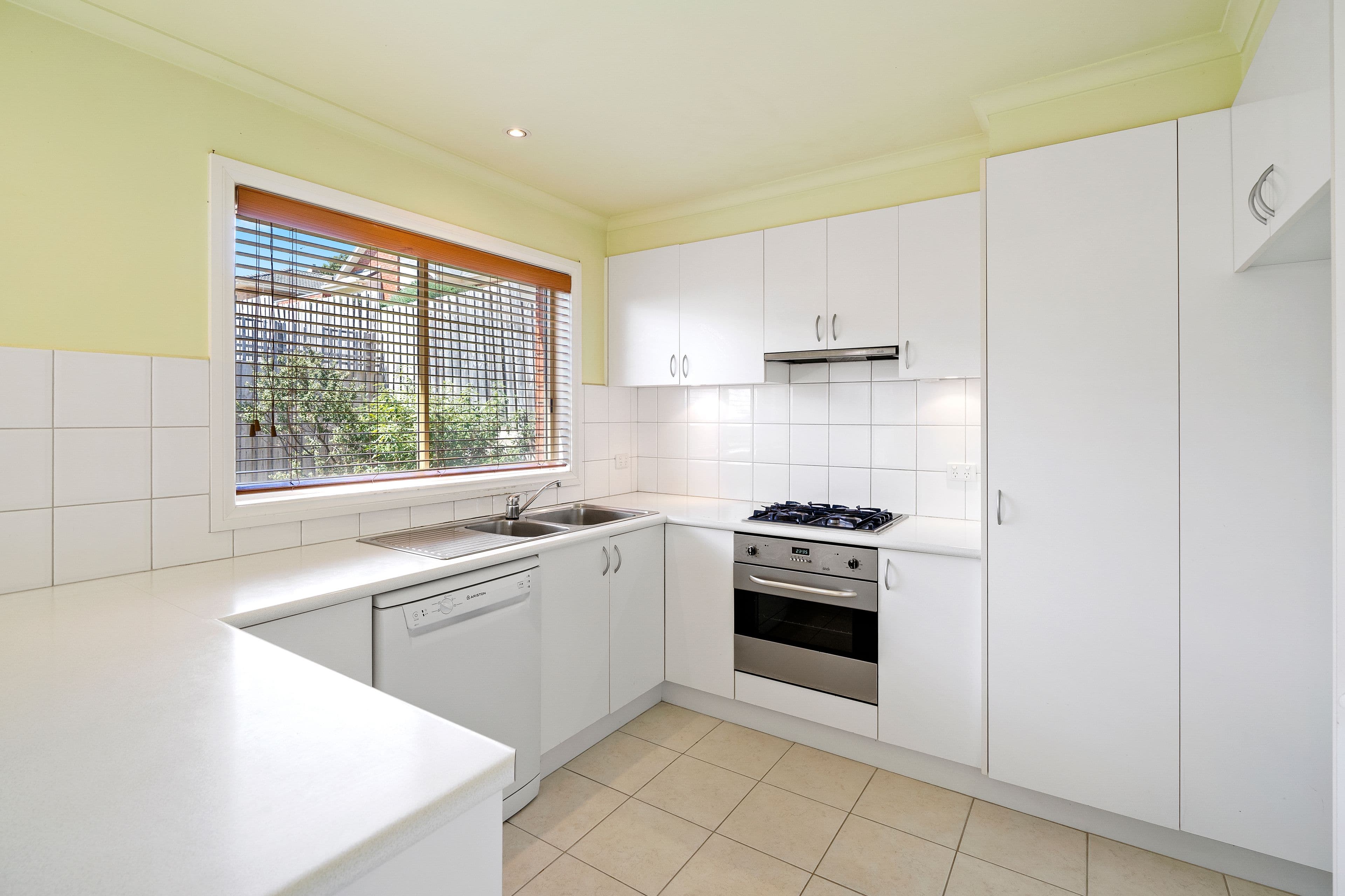 7 Hillcrest Avenue, Ferntree Gully VIC 3156, Ferntree Gully - Thumbnail 5