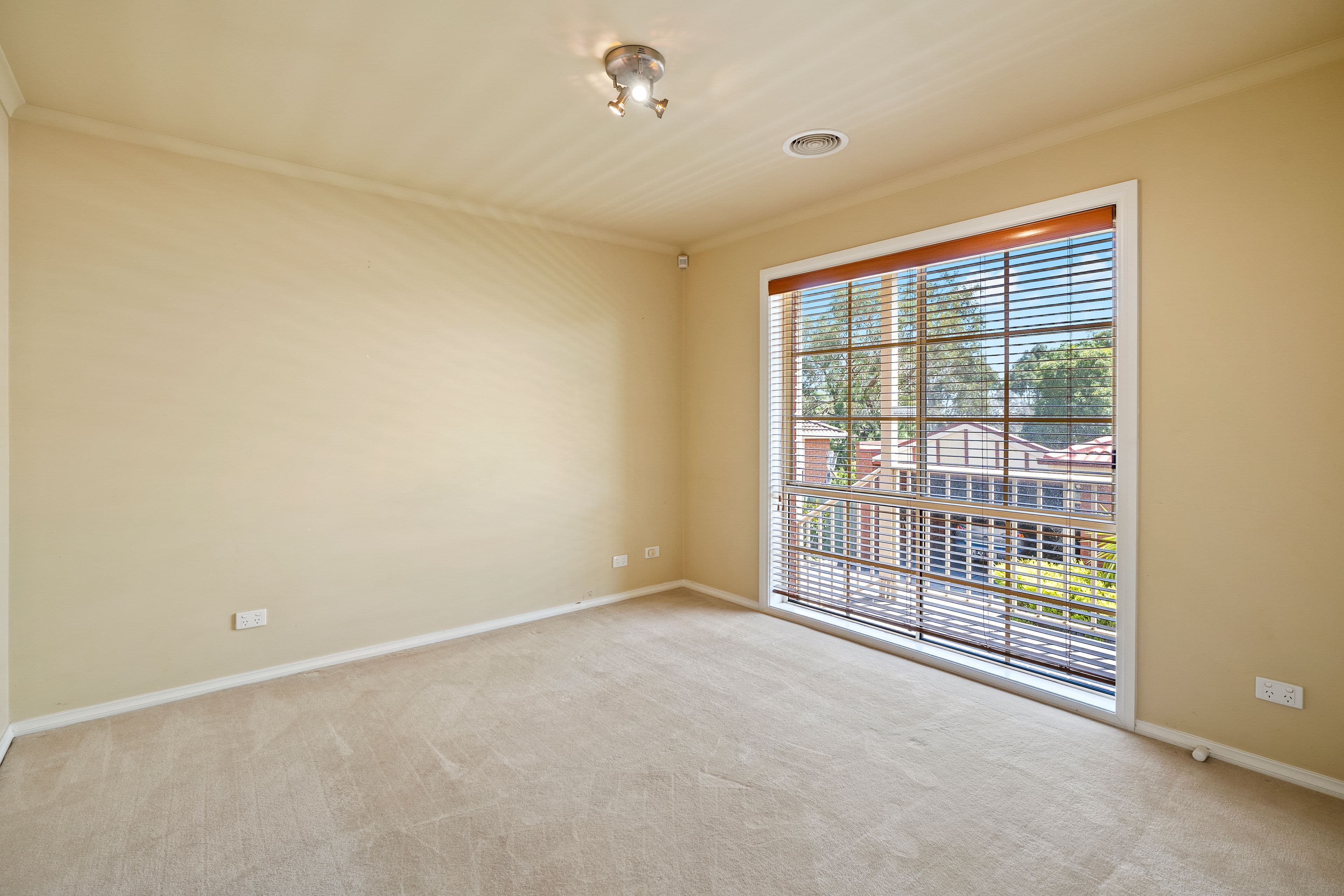 7 Hillcrest Avenue, Ferntree Gully VIC 3156, Ferntree Gully - Thumbnail 6
