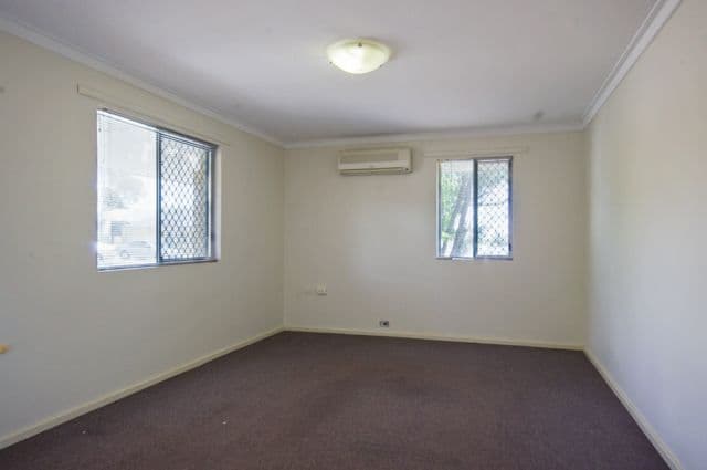 34 Halland Way, Westminster WA 6061, Westminster - Thumbnail 2
