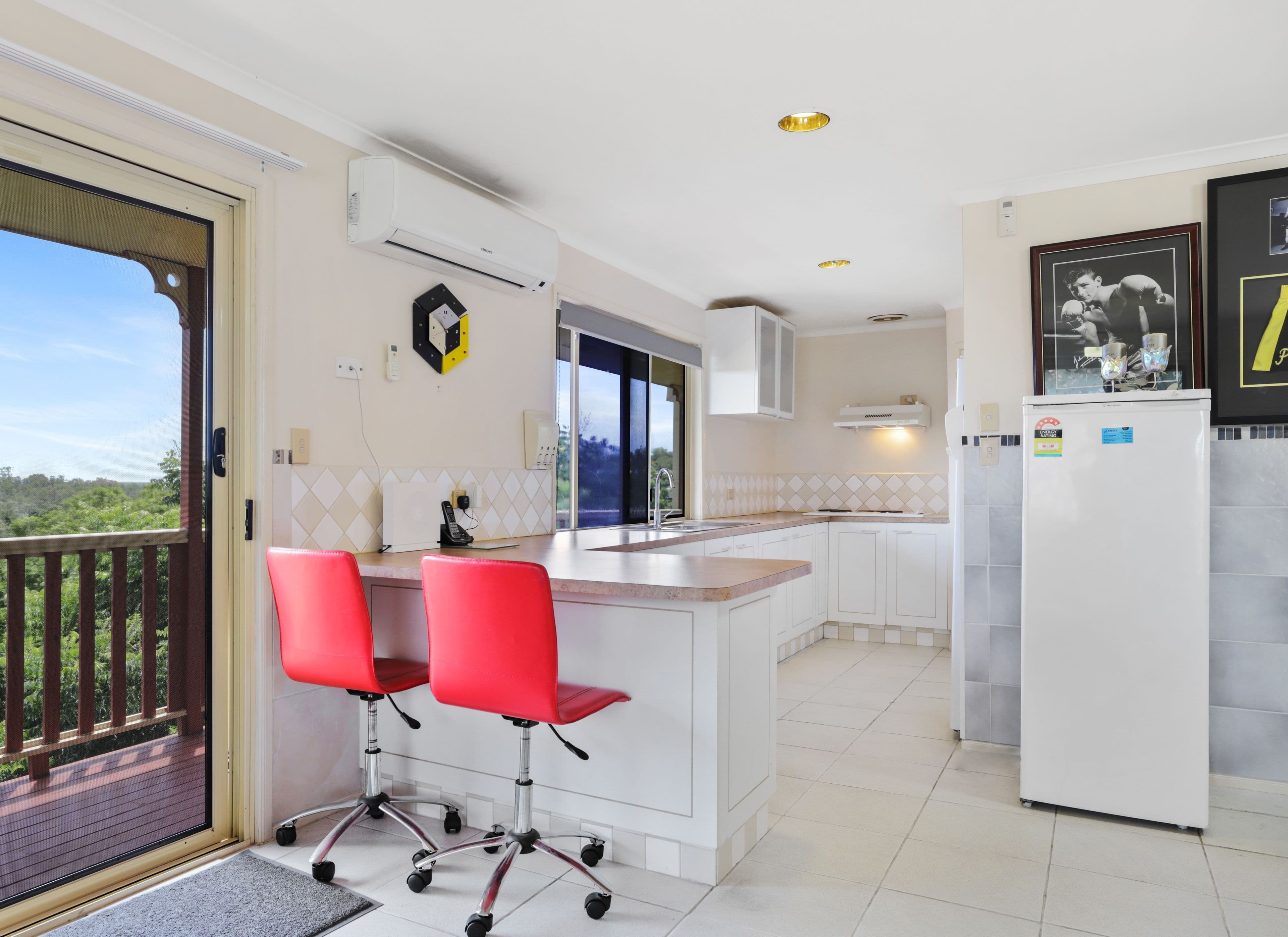 8 Windward Rise, Pacific Pines QLD 4211, Pacific Pines - Thumbnail 5