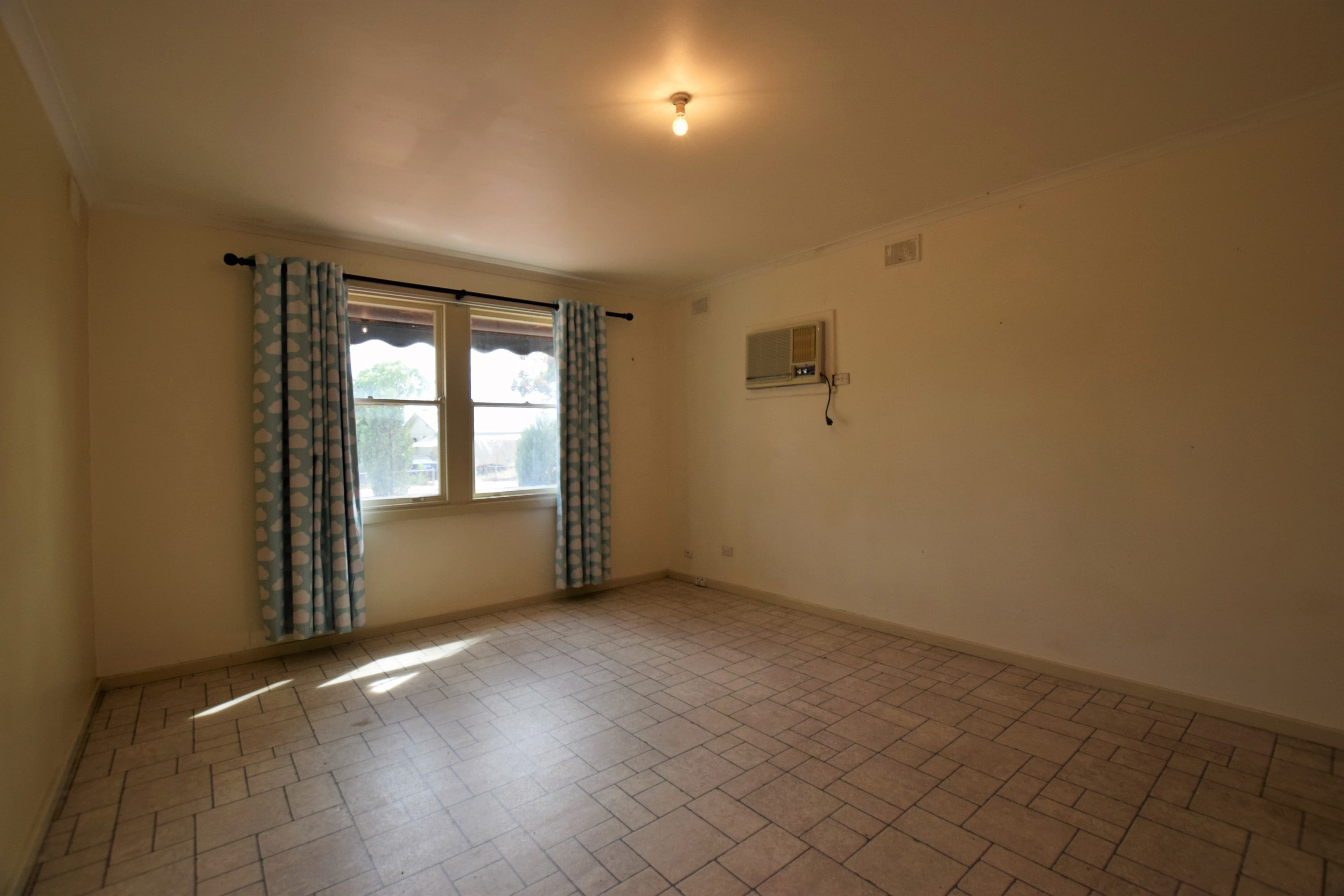 7 Wauchope Street, Port Augusta SA 5700, Port Augusta - Thumbnail 2