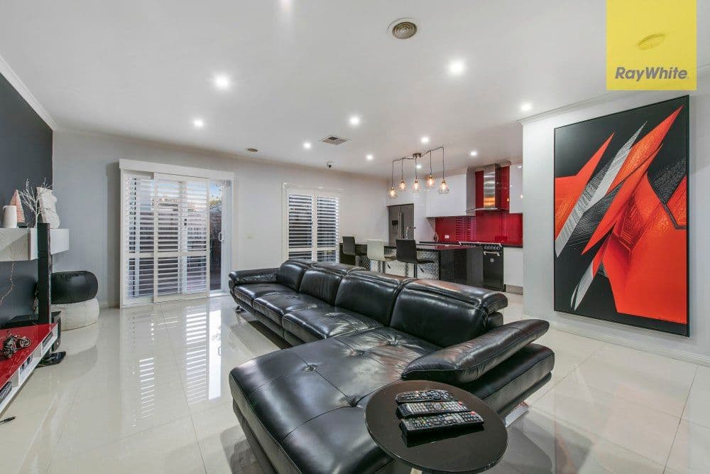 84 Sovereign Manors Crescent, Rowville VIC 3178, Rowville - Thumbnail 3