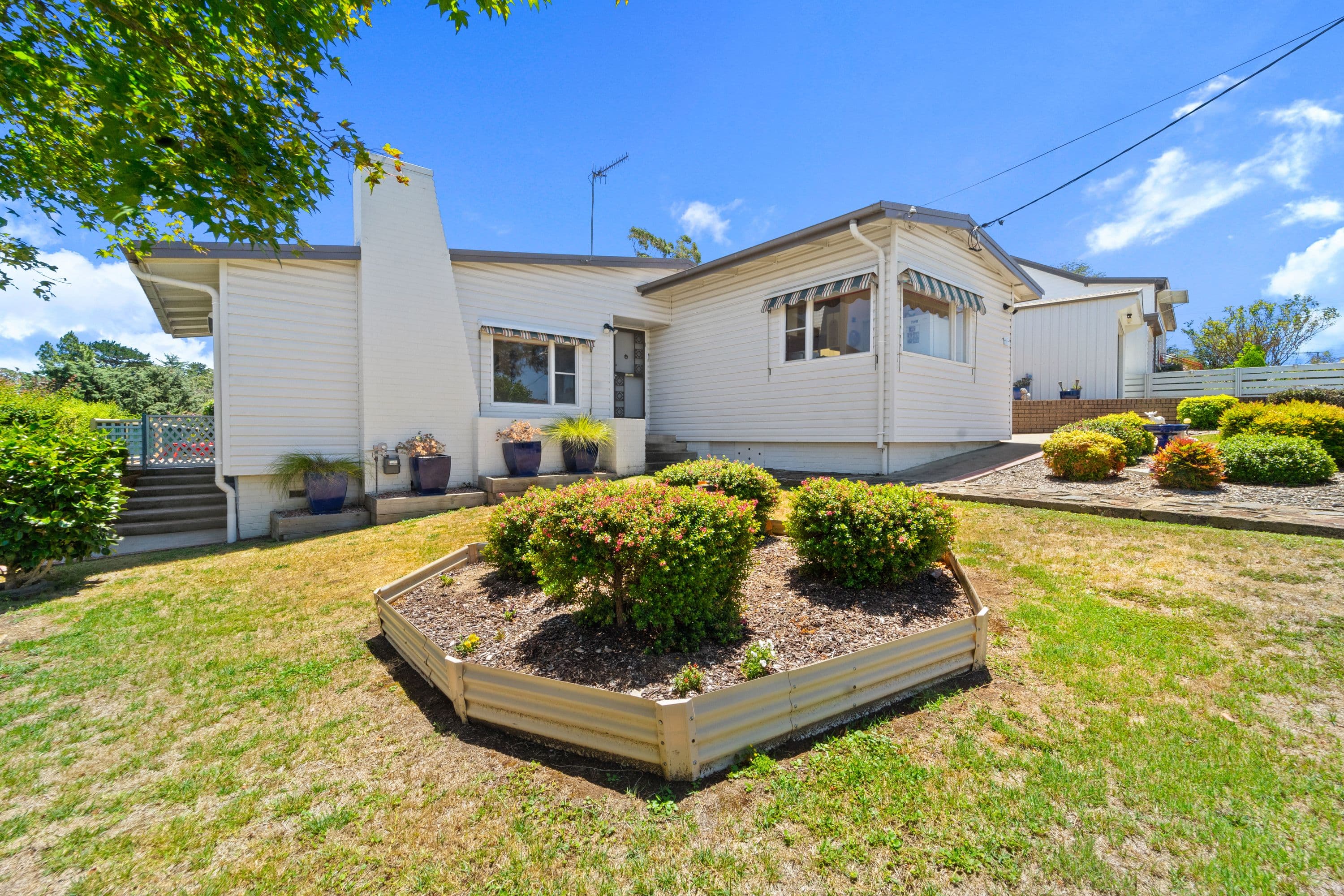 23 Crisp Street, Cooma NSW 2630, Cooma - Thumbnail 2