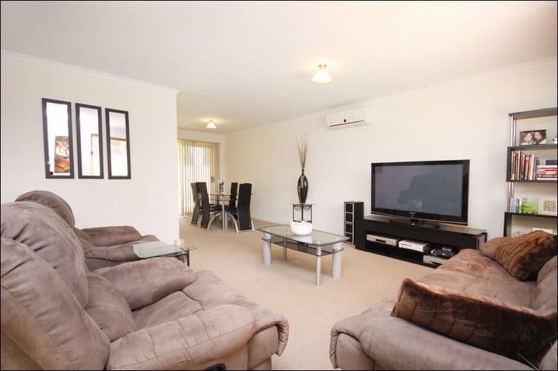11 Rissdon Grove, POORAKA SA 5095, Pooraka - Thumbnail 2