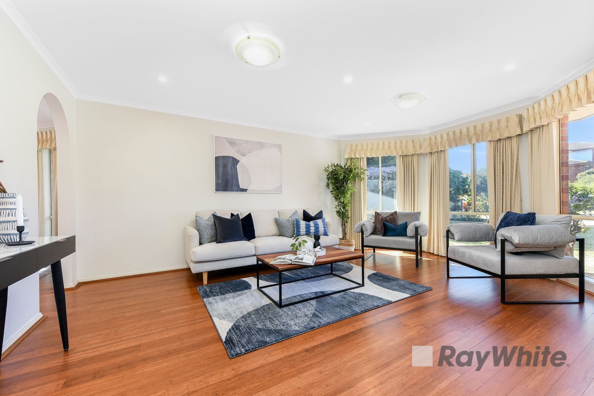 7 Showjump Crescent, Endeavour Hills VIC 3802, Endeavour Hills - Thumbnail 2