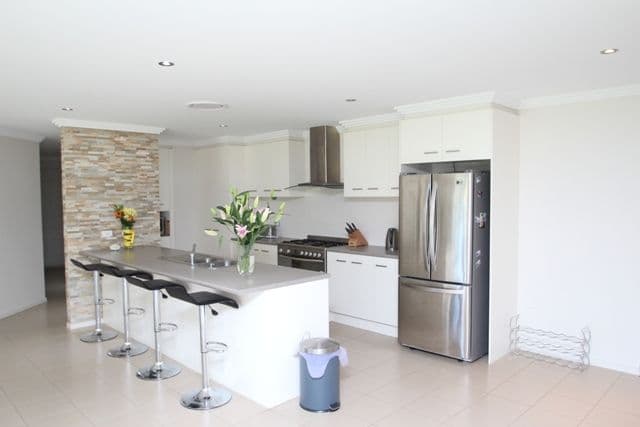 4 Tamblyn Street, CLARE SA 5453, Clare - Thumbnail 3