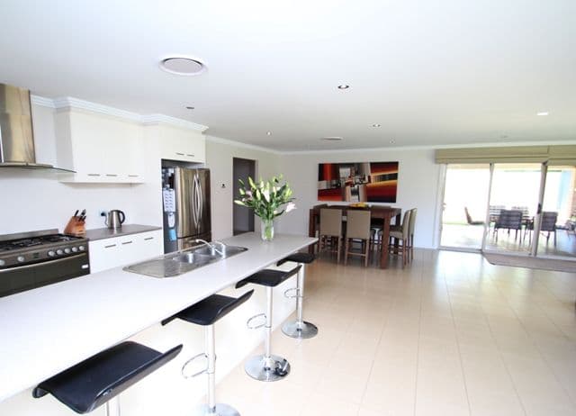 4 Tamblyn Street, CLARE SA 5453, Clare - Thumbnail 4