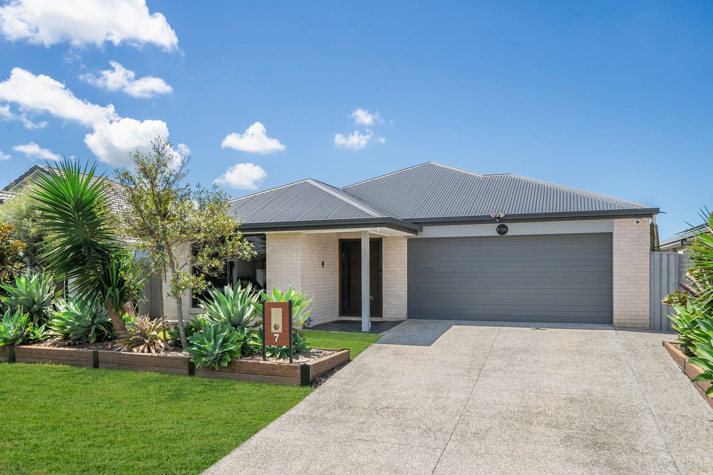 7 Carpet Street, Caboolture South QLD 4510, Caboolture South - Image 1