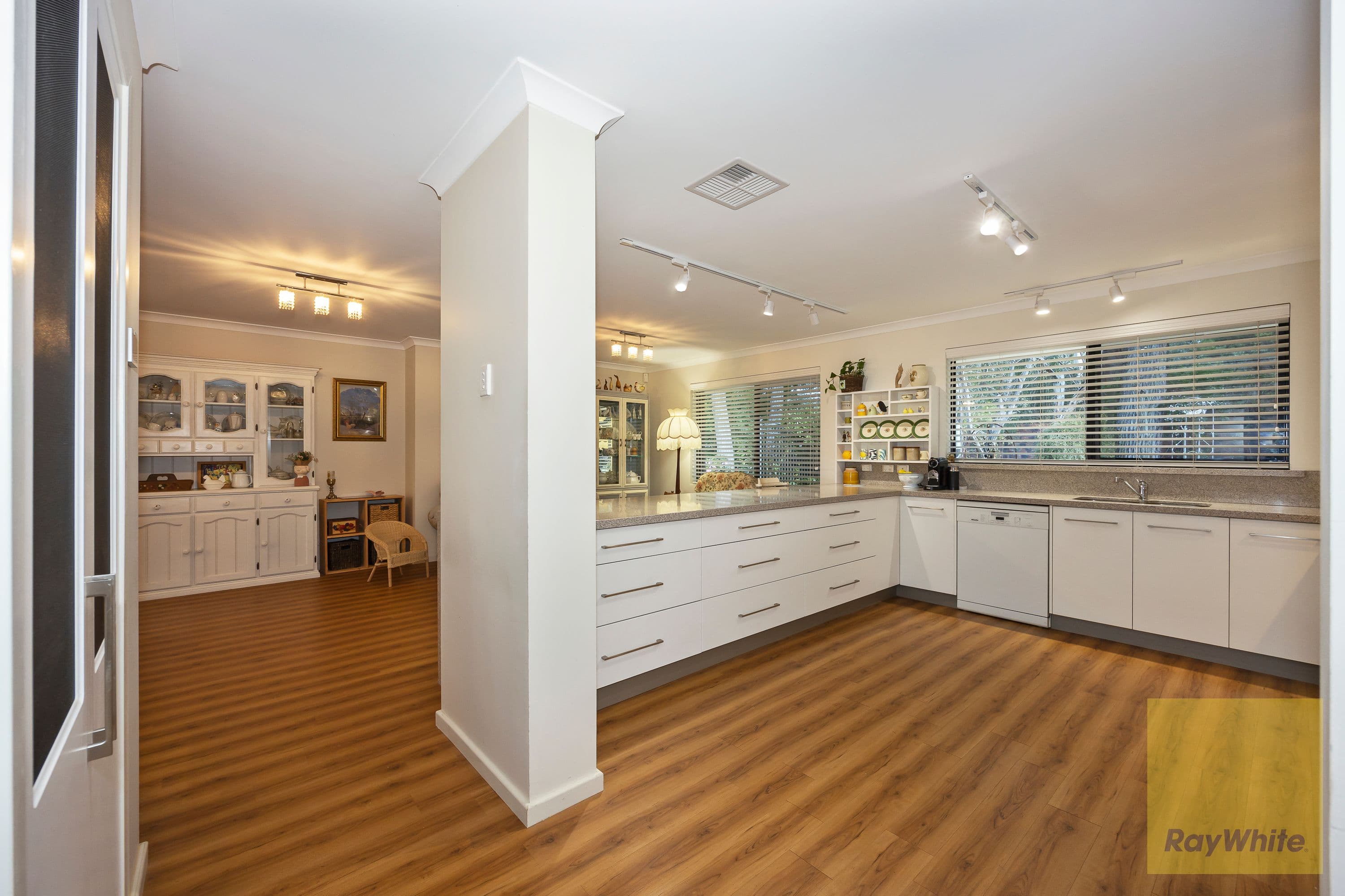 1 Mcglew Road, Glen Forrest WA 6071, Glen Forrest - Thumbnail 7