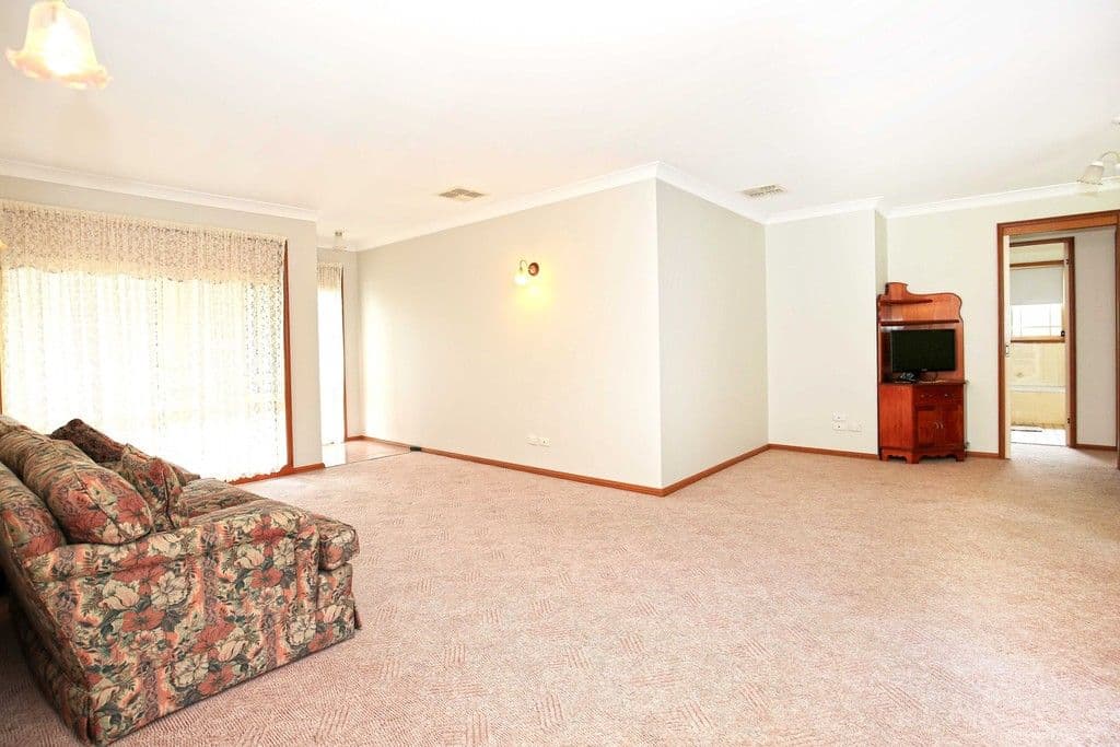 8 Regent Place, Bomaderry - Thumbnail 5