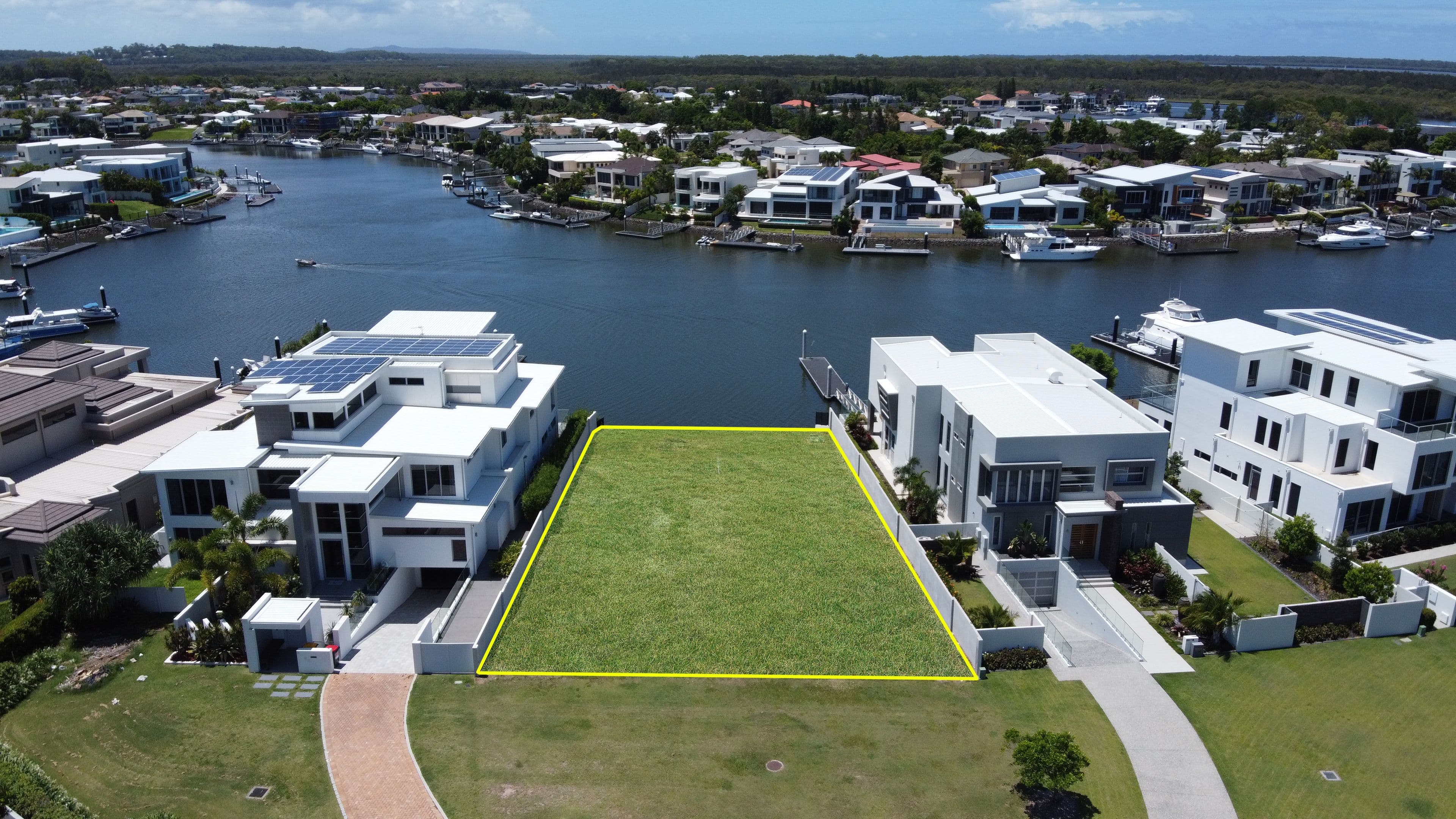 1030 Edgecliff Place, Sanctuary Cove QLD 4212, Hope Island - Thumbnail 3