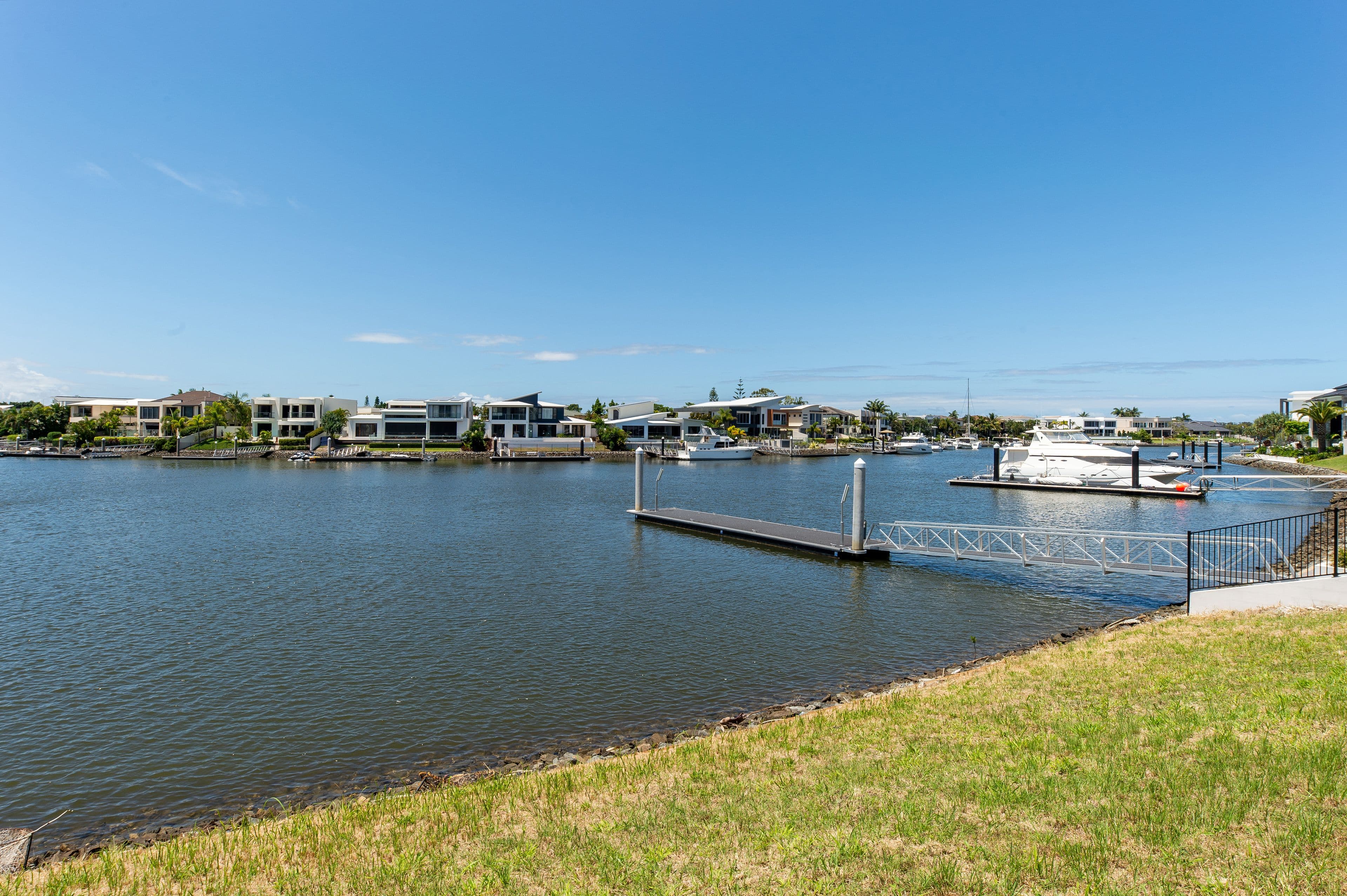 1030 Edgecliff Place, Sanctuary Cove QLD 4212, Hope Island - Thumbnail 4