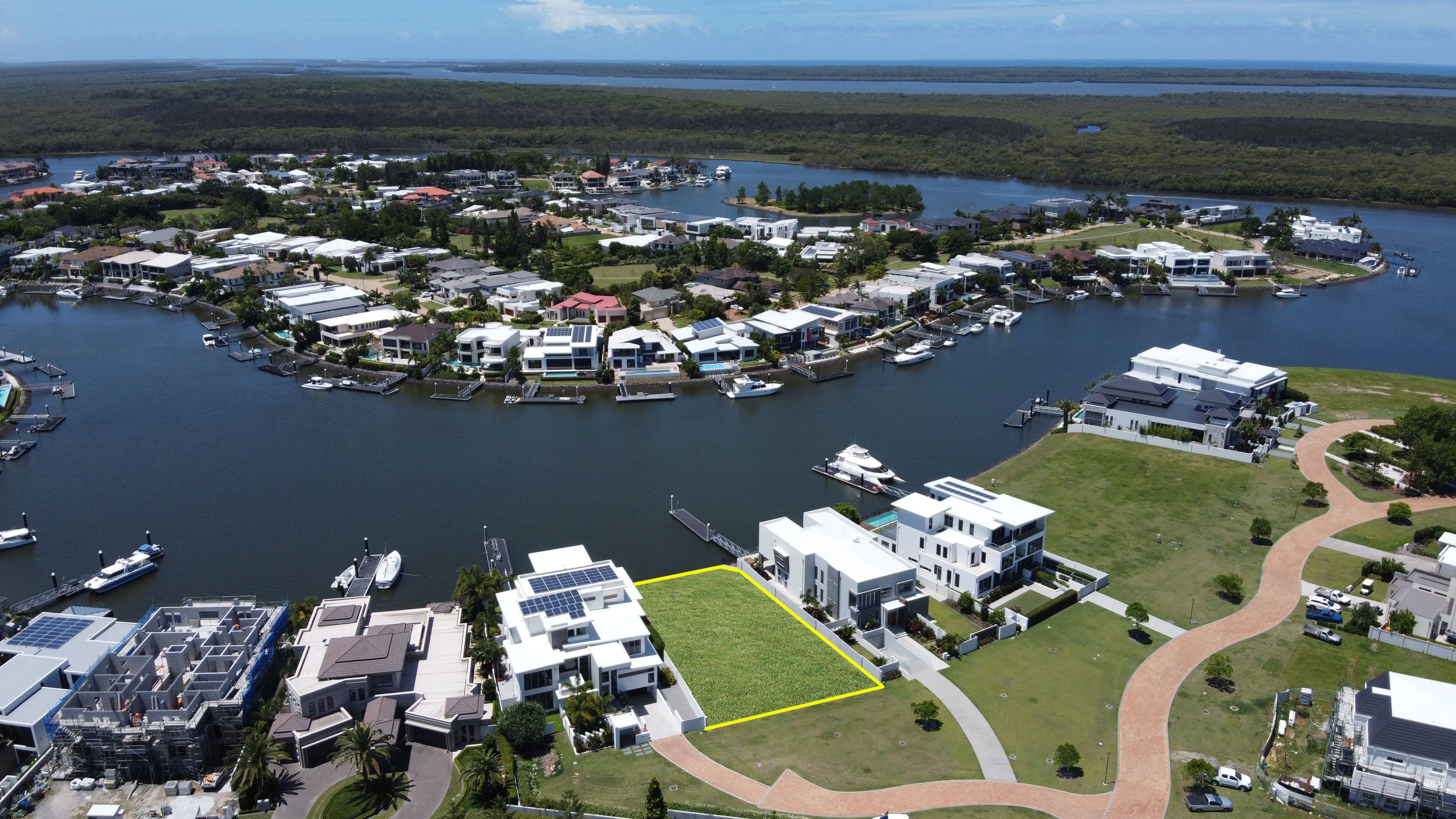 1030 Edgecliff Place, Sanctuary Cove QLD 4212, Hope Island - Thumbnail 8