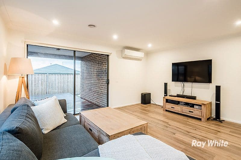8 Hassett Lane, Cranbourne West VIC 3977, Cranbourne West - Thumbnail 8