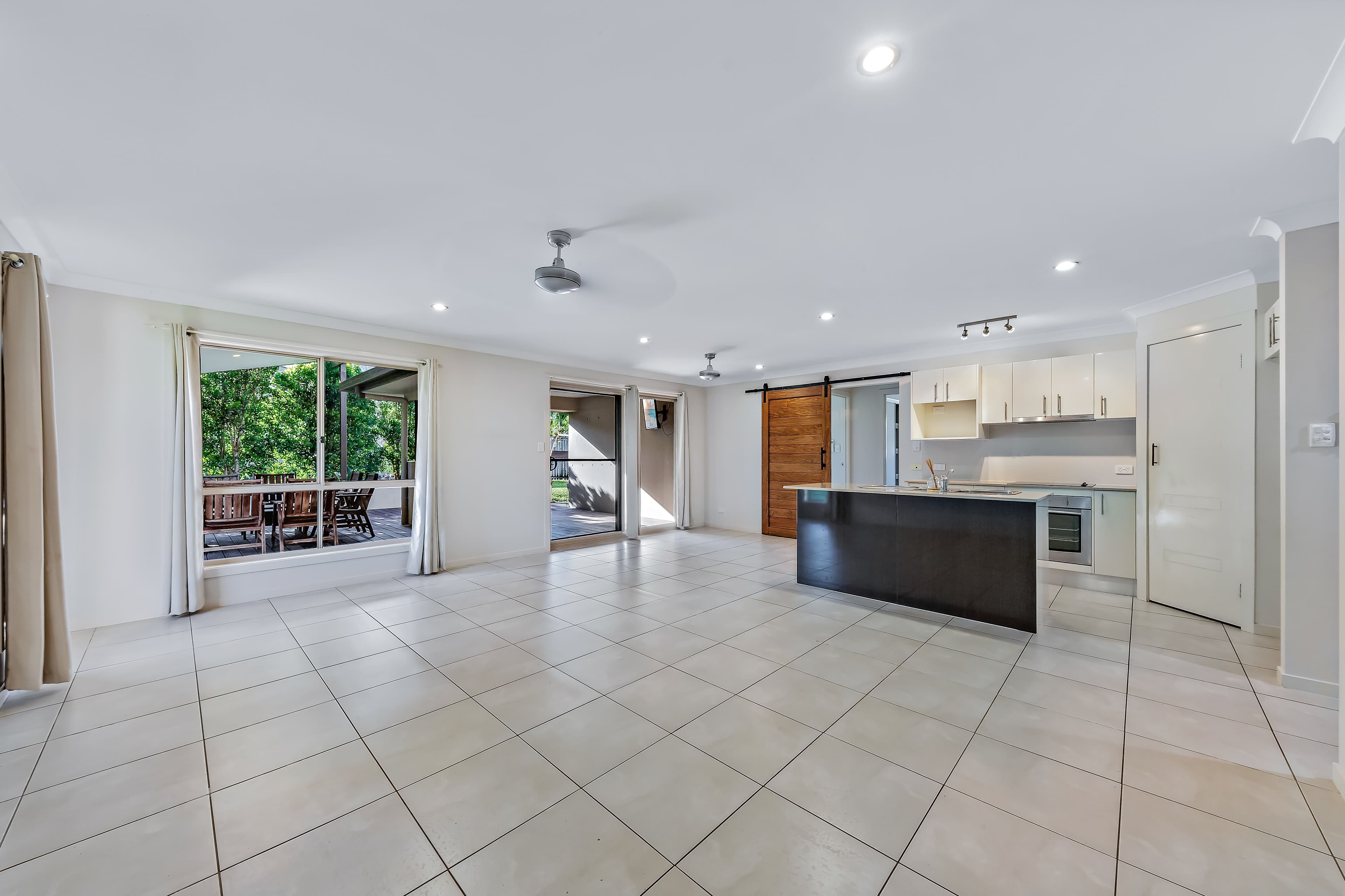 6 Bali Hi Place, Jubilee Pocket QLD 4802, Jubilee Pocket - Thumbnail 3