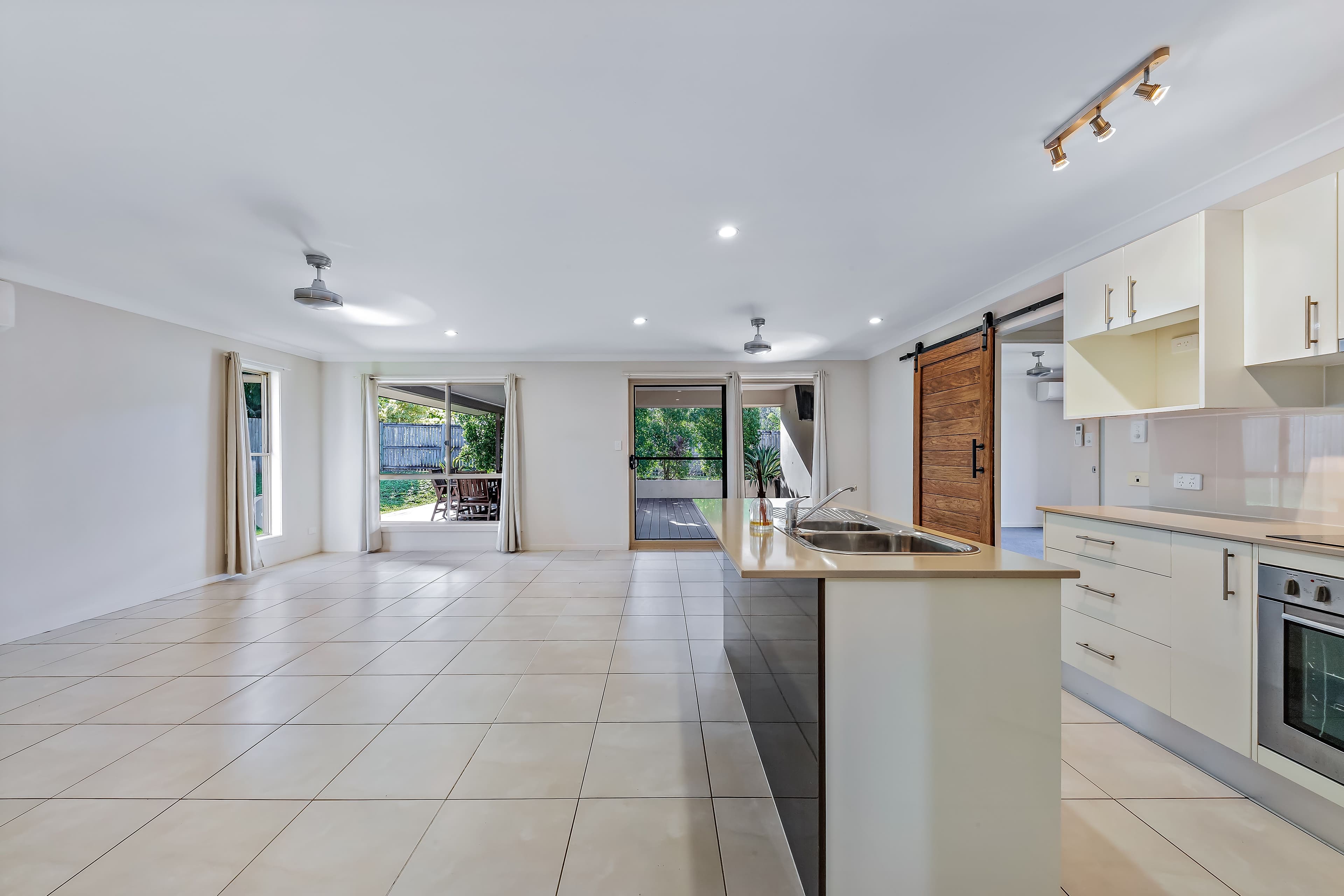 6 Bali Hi Place, Jubilee Pocket QLD 4802, Jubilee Pocket - Thumbnail 4