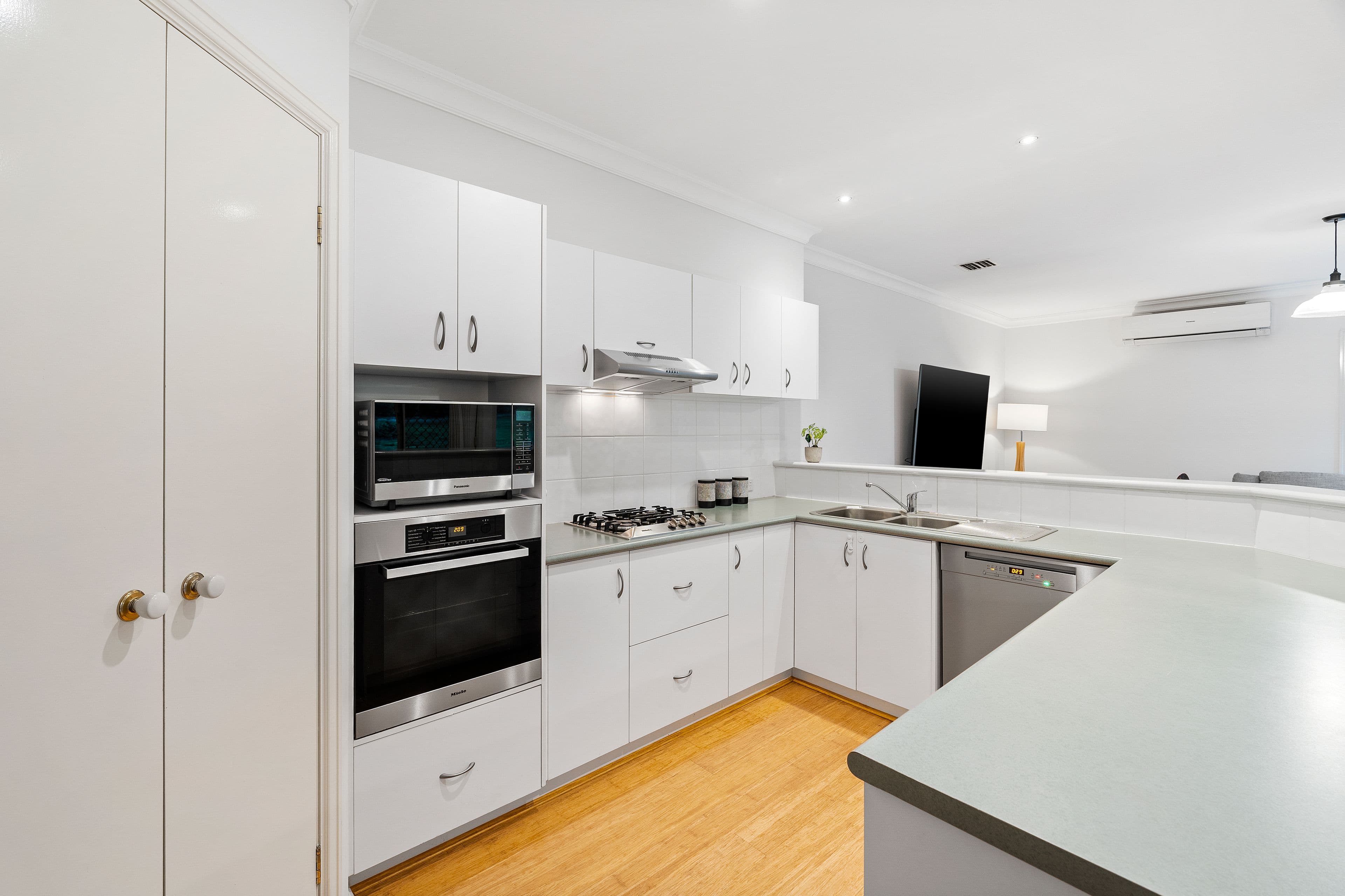 8 Festival Place, The Basin VIC 3154, The Basin - Thumbnail 8