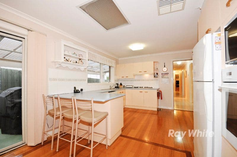 31 Bewsell Avenue, SCORESBY VIC 3179, Scoresby - Thumbnail 3