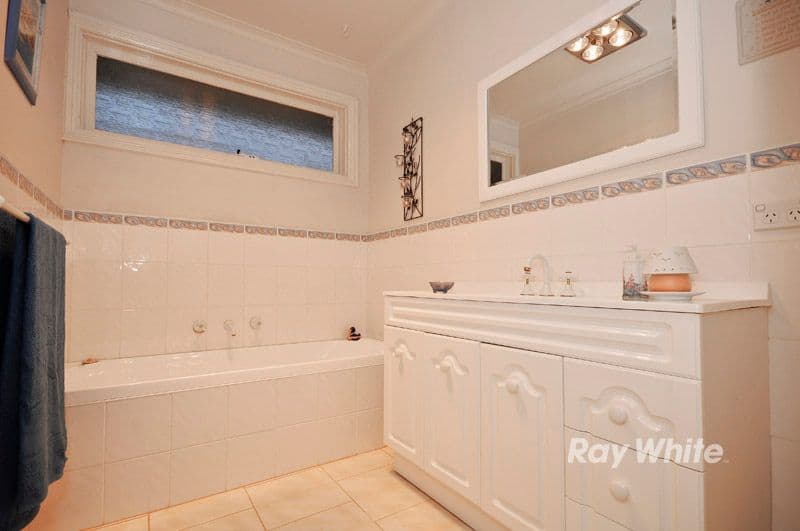 31 Bewsell Avenue, SCORESBY VIC 3179, Scoresby - Thumbnail 7