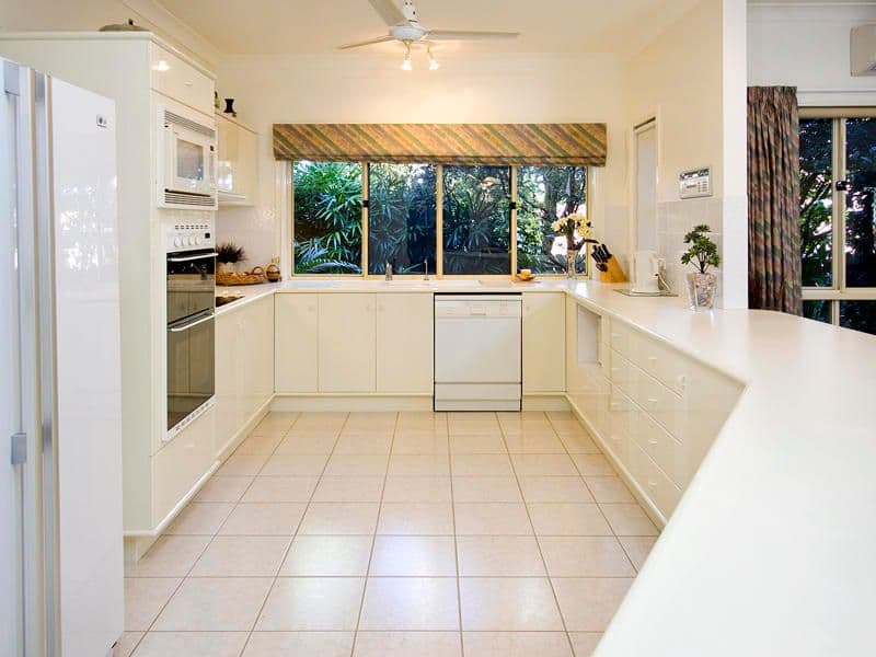 10 Colvillea Close, CARSELDINE QLD 4034, Carseldine - Thumbnail 2