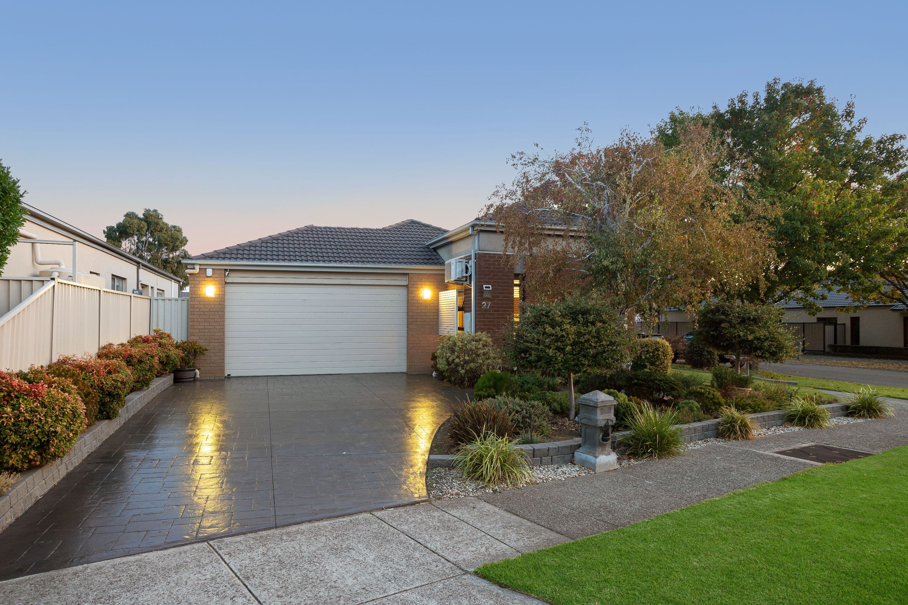 27 Viewgrand Boulevard, Epping VIC 3076, Epping - Thumbnail 2