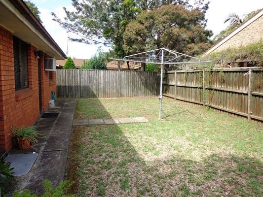 4 Melbourne Road, ST JOHNS PARK NSW 2176, St Johns Park - Thumbnail 4