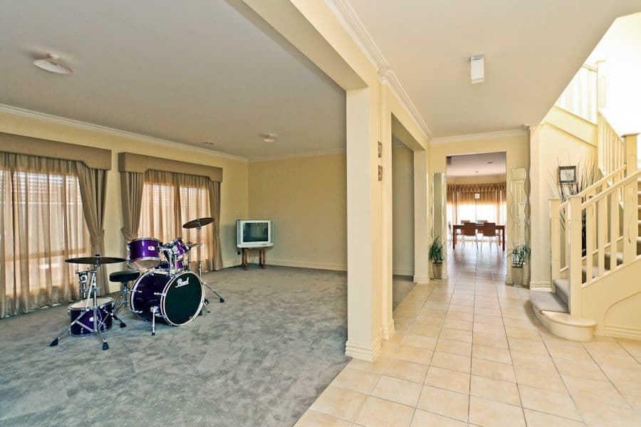 8 Balmoral Close, WYNDHAM VALE VIC 3024, Wyndham Vale - Thumbnail 2