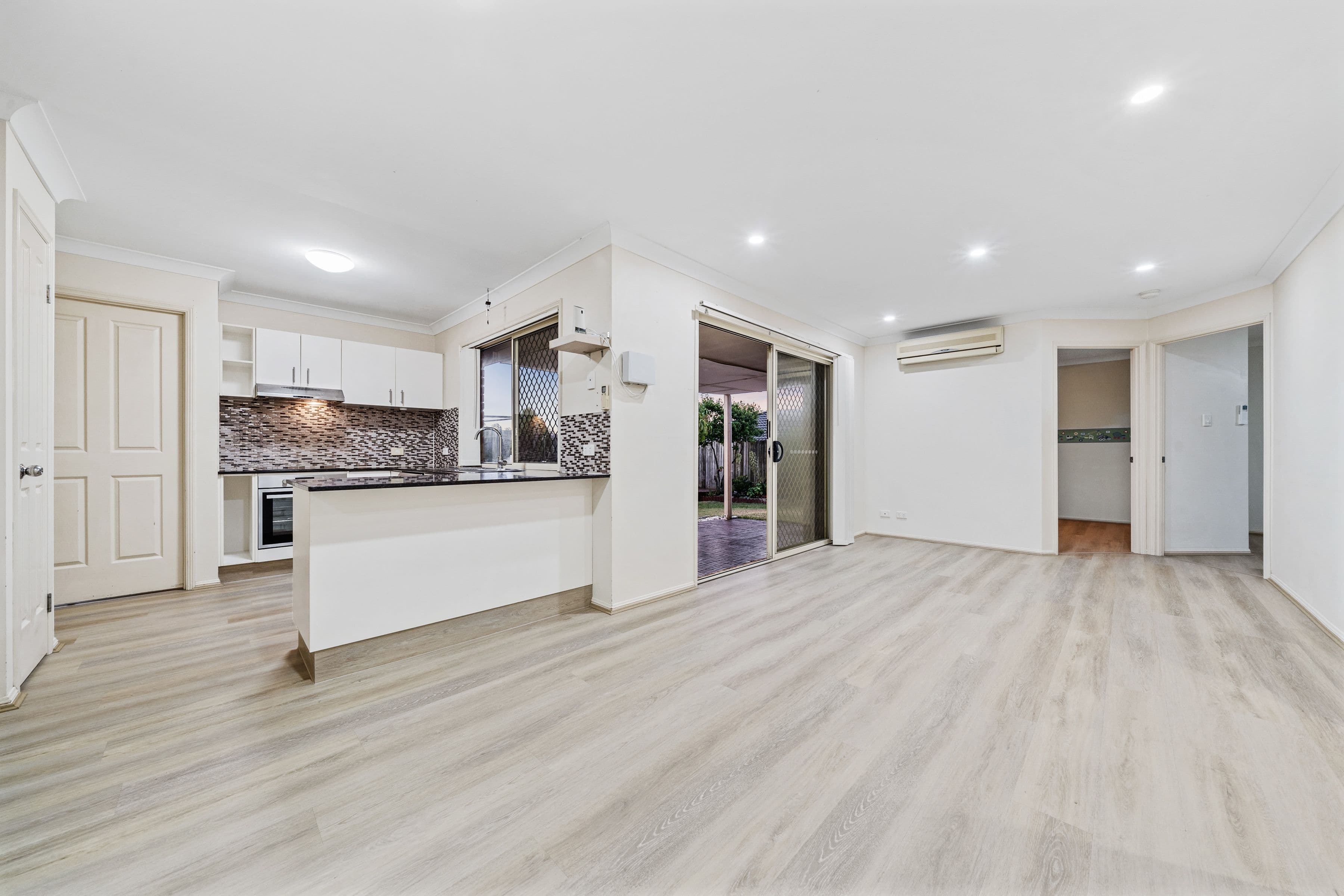 1 Crenton Court, Heritage Park QLD 4118, Heritage Park - Thumbnail 4