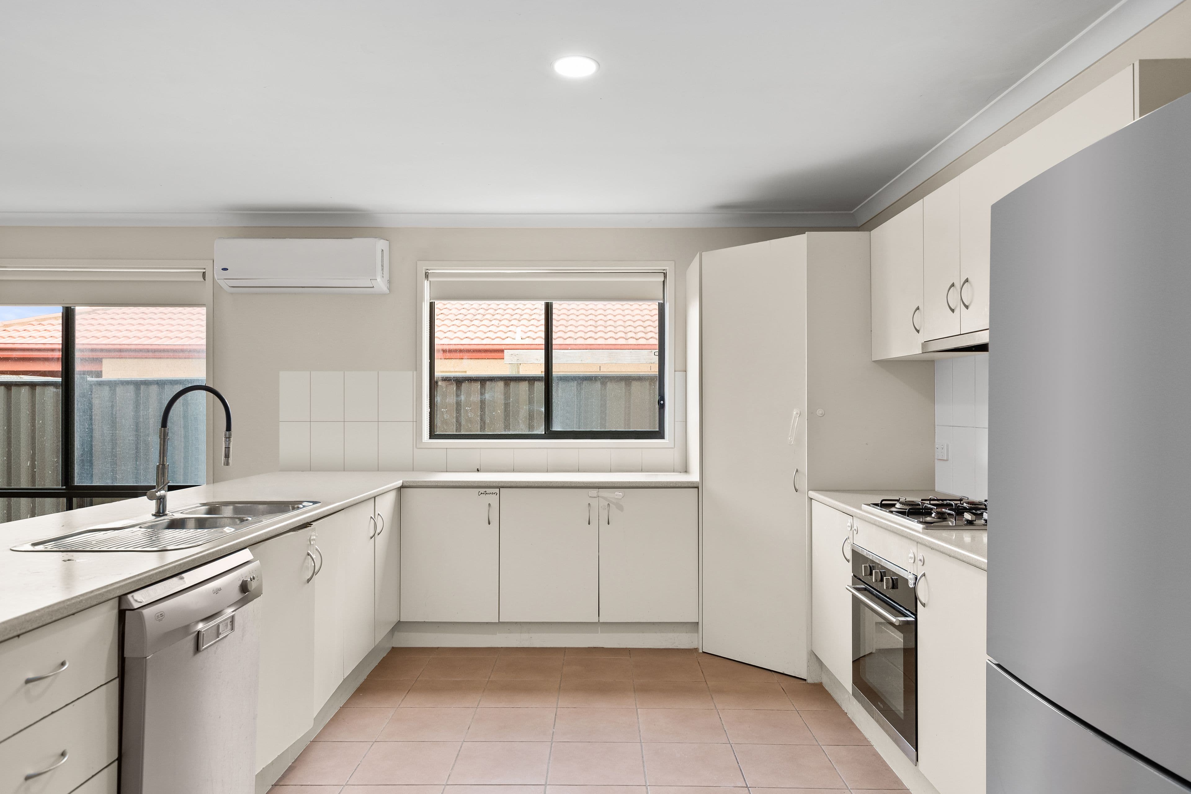 4 Kilburn Grove, DERRIMUT VIC 3026, Derrimut - Thumbnail 4