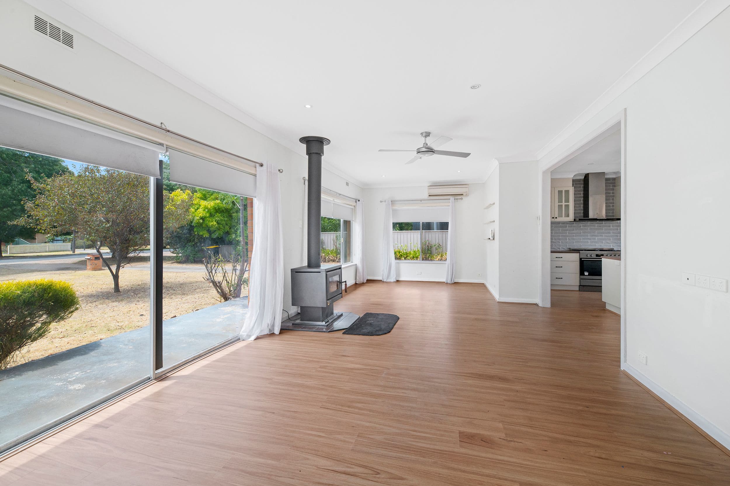 35 Playne Street, Heathcote VIC 3523, Heathcote - Thumbnail 2