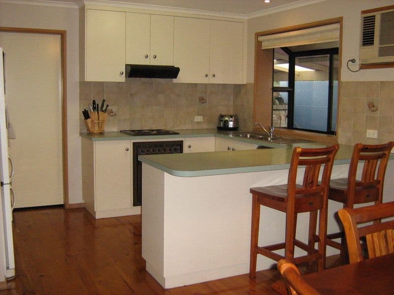 24 Clarke Street West, HOWLONG NSW 2643, Howlong - Thumbnail 2