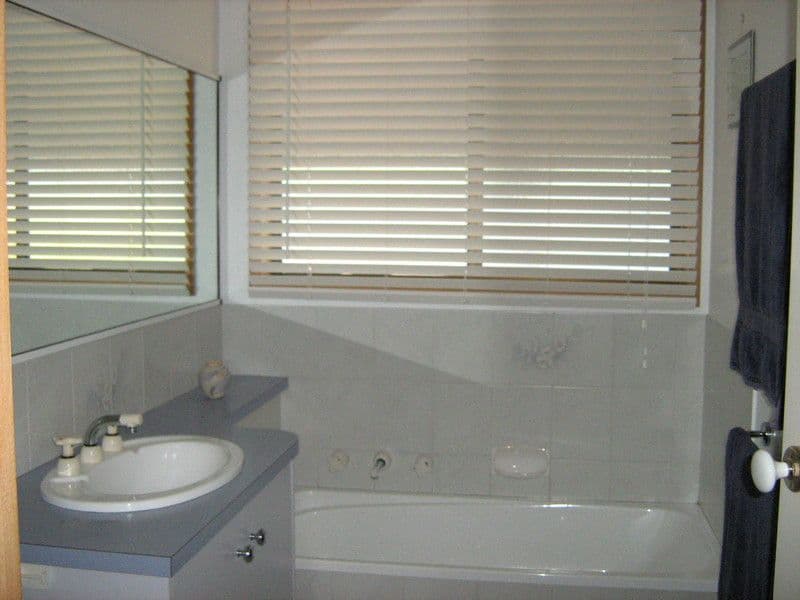 24 Clarke Street West, HOWLONG NSW 2643, Howlong - Thumbnail 7