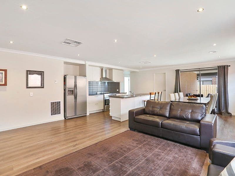 22 Whitfords Drive, Armstrong Creek VIC 3217, Armstrong Creek - Thumbnail 2